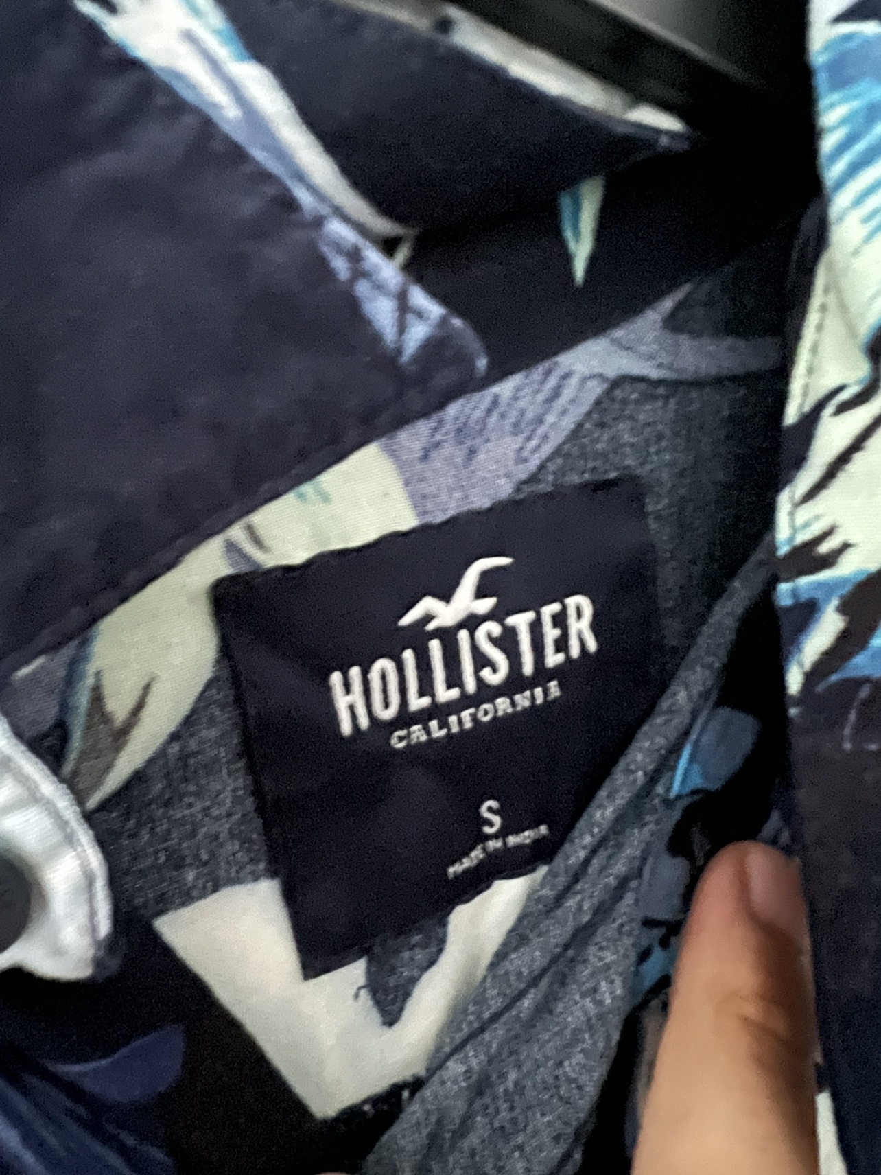Hollister Floral Shirt - Size S - photo 2