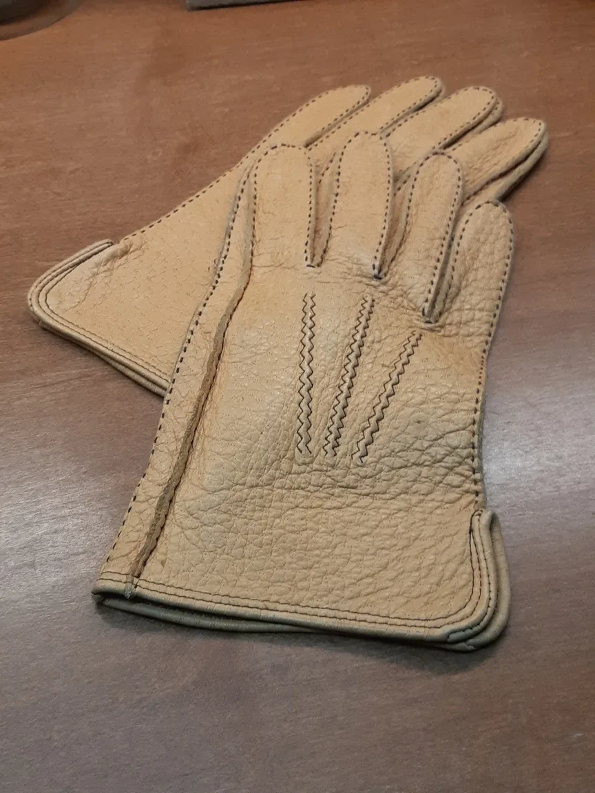 Austin Proudly Canadian Genuine pigskin gloves thumbnail