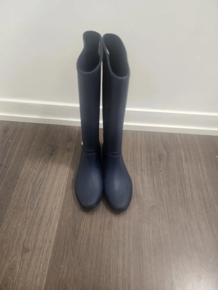 Navy Blue Rain Boots - Size 7 image indicator(2)