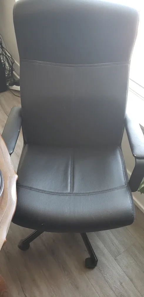 Black Office Chair thumbnail