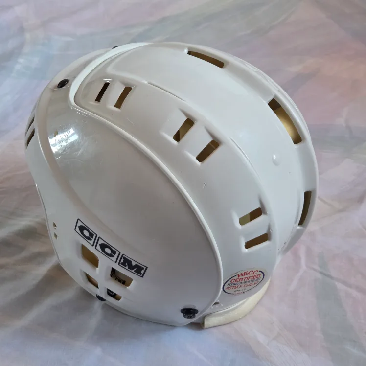 CCM Junior HT1 Ice Hockey Helmet image indicator(4)