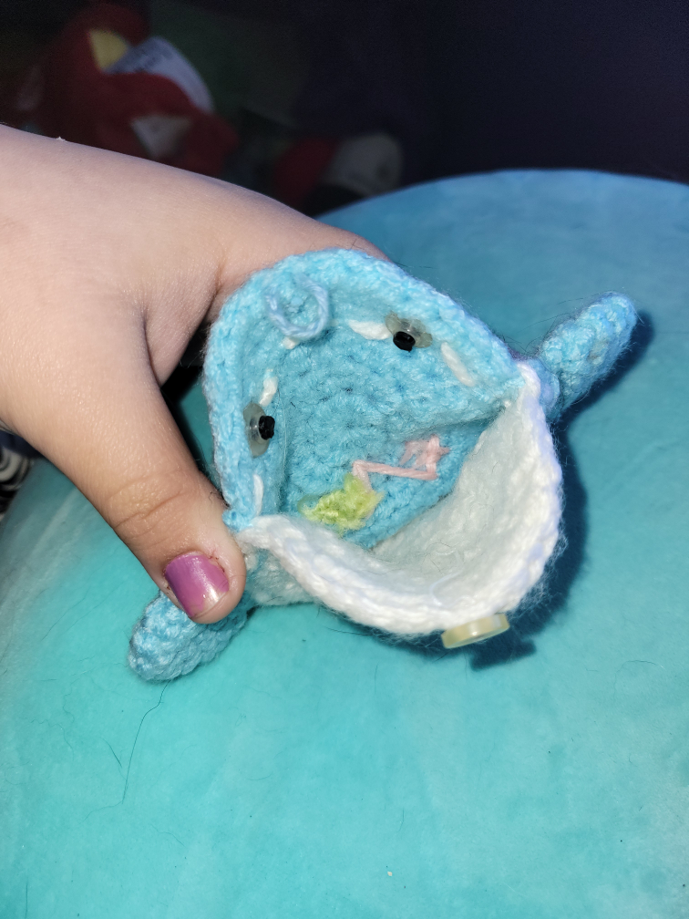 crocheted whale pouch - photo 3