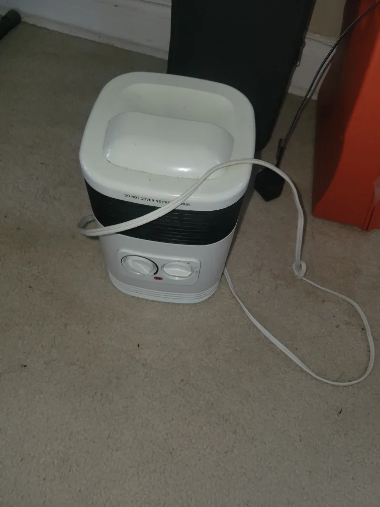 White & Black Personal Space Heater thumbnail