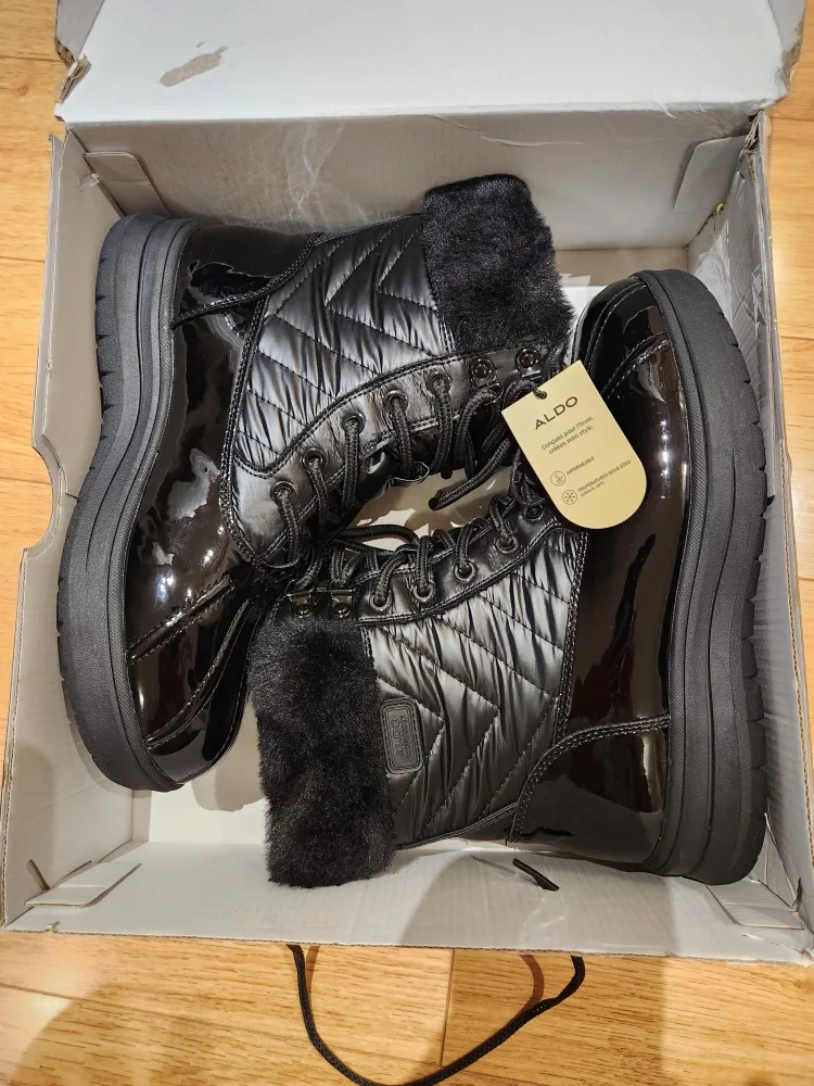 BRAND NEW ALDO WOMEN WINTER BOOTS SIZE 7 US thumbnail