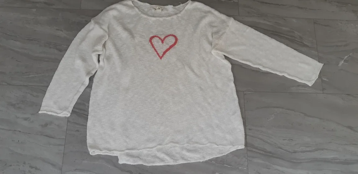 6pc. lot of woman's clothing size S/M image indicator(6)