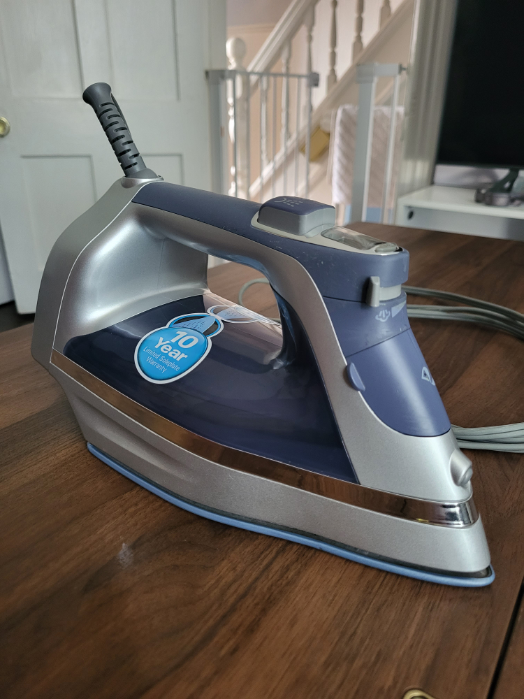 Hamilton Beach Durathon Iron - Model 19900C - photo 2