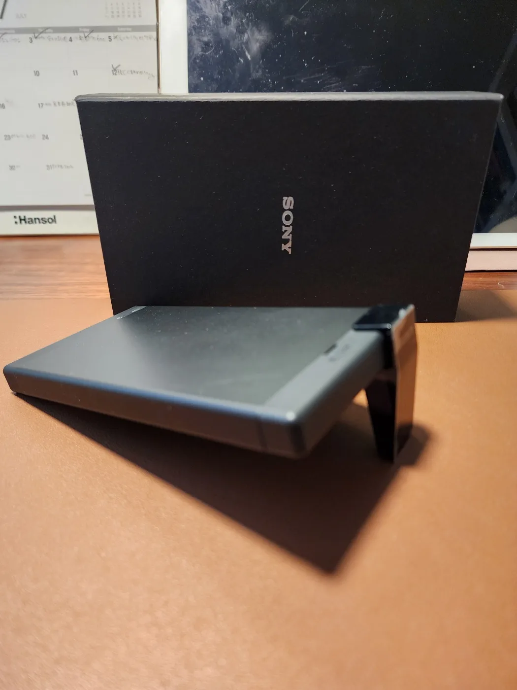 Sony MP-CL1 HD Laser Mobile Projector image indicator(2)