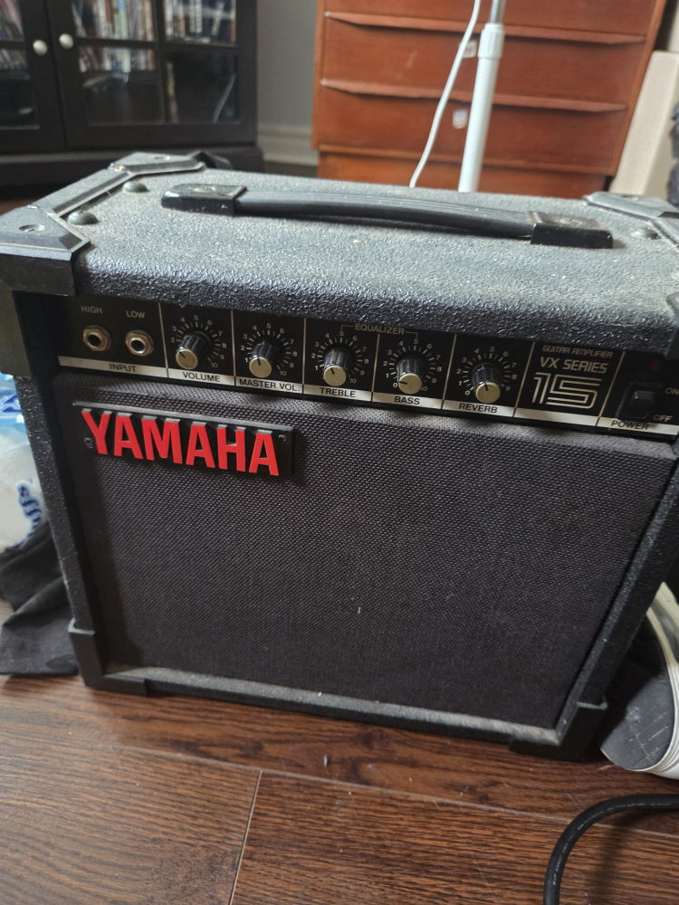 Yamaha VX Series 15 Guitar Amplifier
