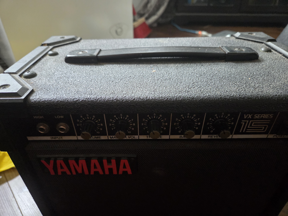 Yamaha VX Series 15 Guitar Amplifier - photo 5
