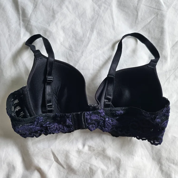 Wacoal Bras - Size 38B image indicator(10)