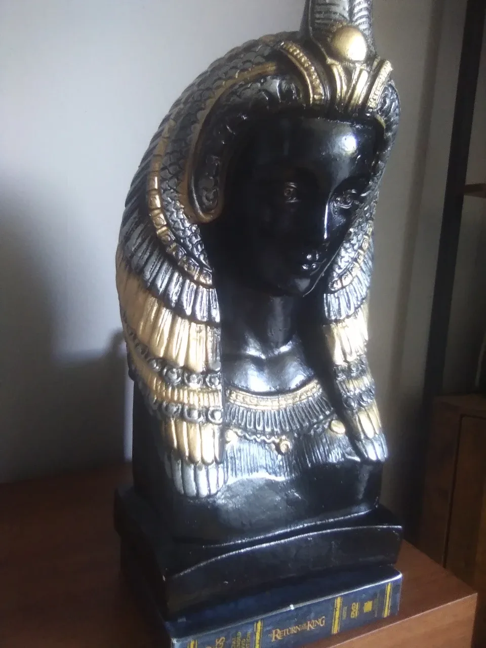 Egyptian Statue thumbnail