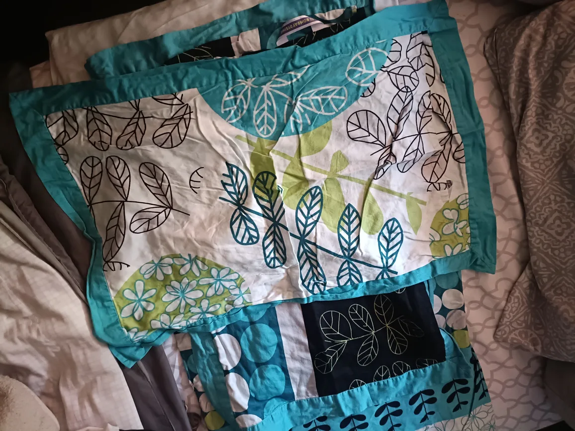 Patterned Cotton Bedsheet with Pillow cover image indicator(2)