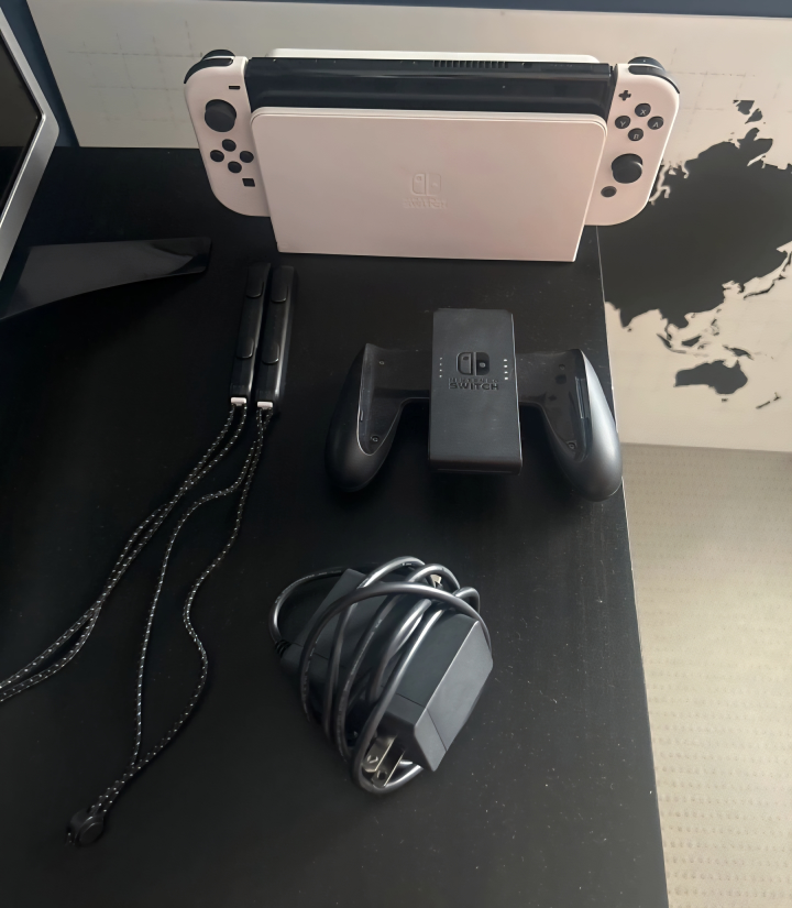 Nintendo switch oled - photo 2