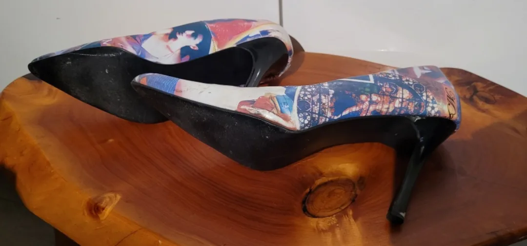 Unique 90's Avant Garde Pumps image indicator(7)