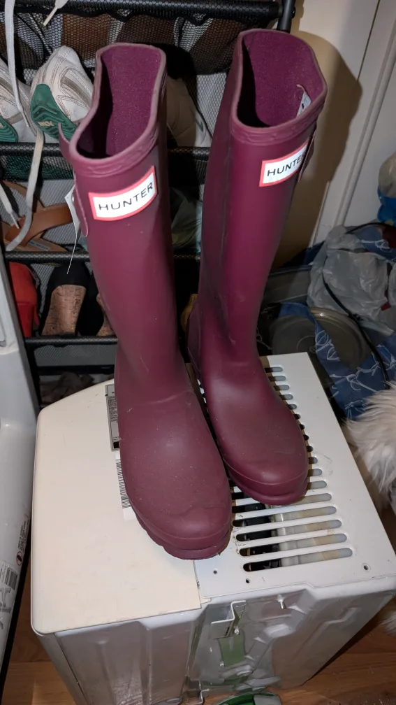 Hunter Rain Boots - Size 3 or 36 - Burgundy thumbnail