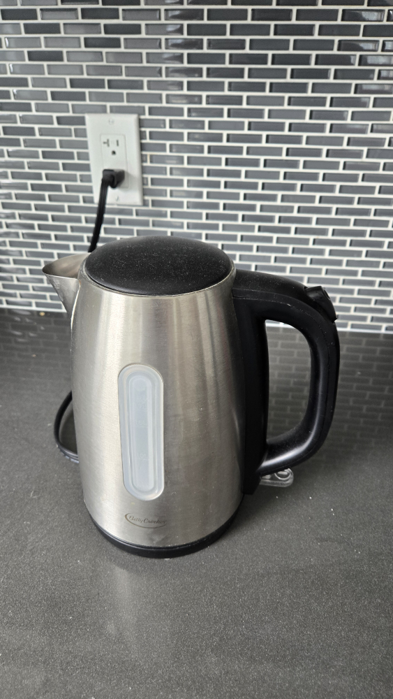 Betty Crocker Electric Kettle