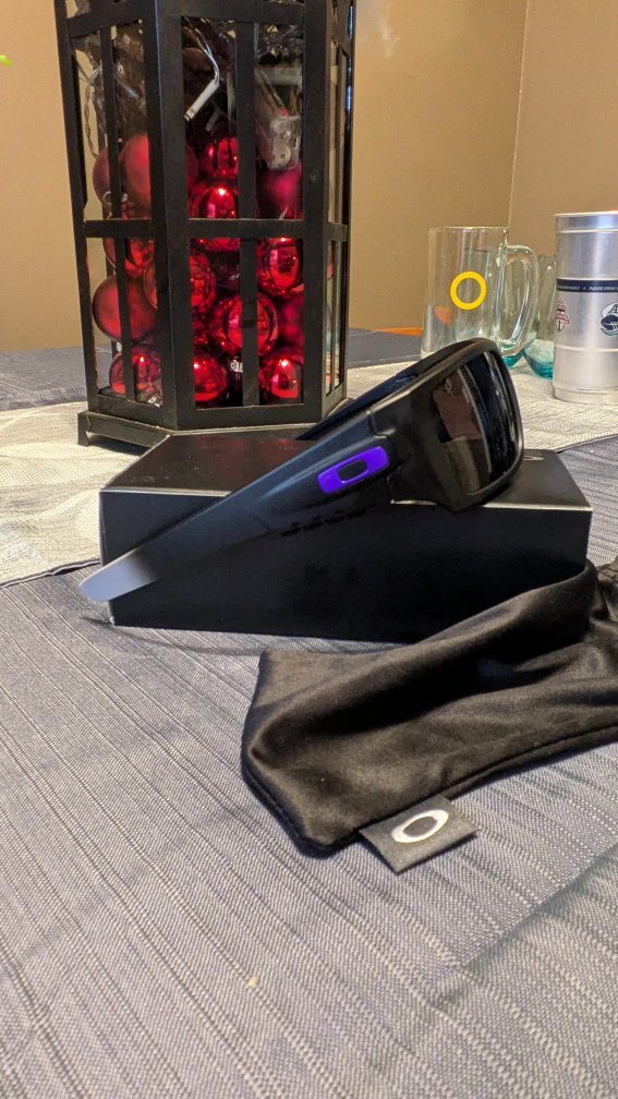 Oakley Sunglasses w/ Case 009253-2061 - photo 2