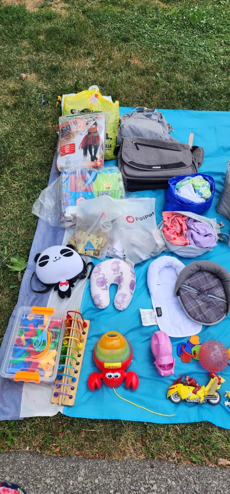 Yard Sale image indicator(3)