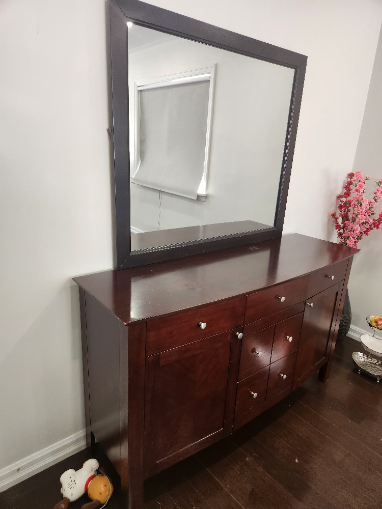 Dining table with 6 chairs and dresser with mirror - photo 5