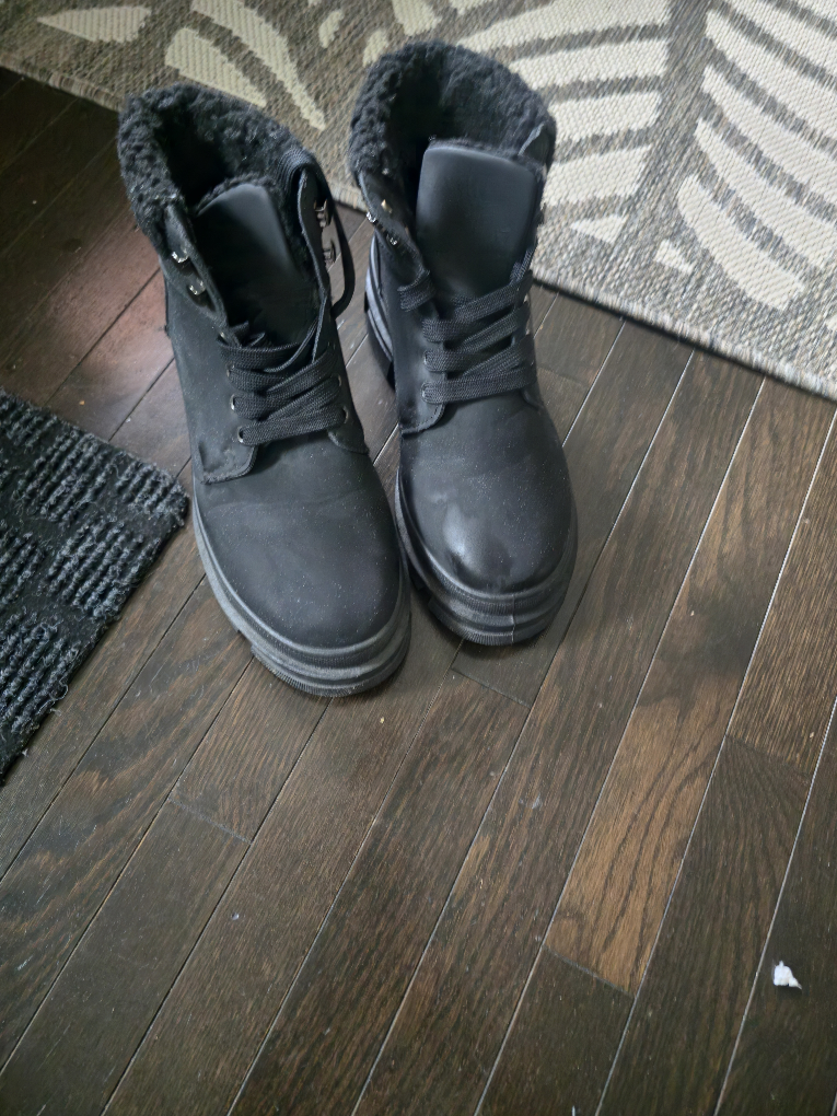 Black Winter Boots - photo 2