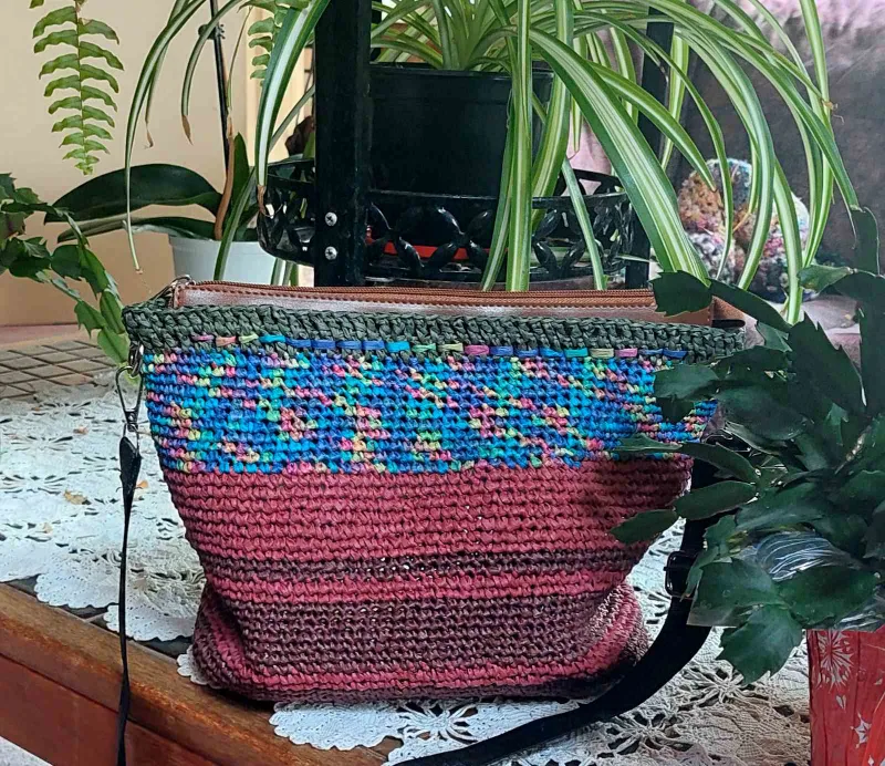 Hand Crocheted Purse image indicator(2)