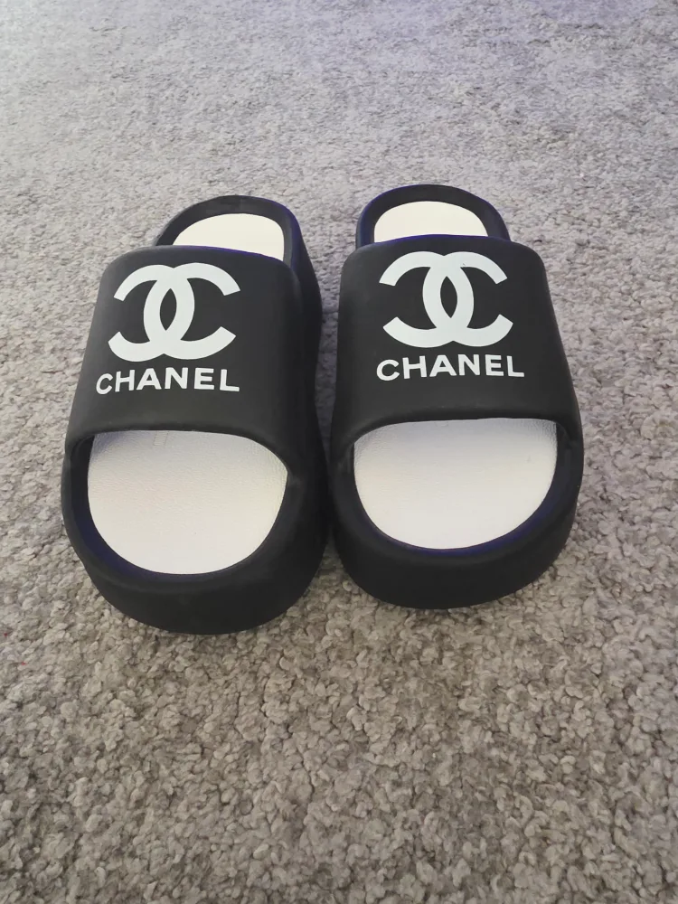 Chanel Black sleepers thumbnail