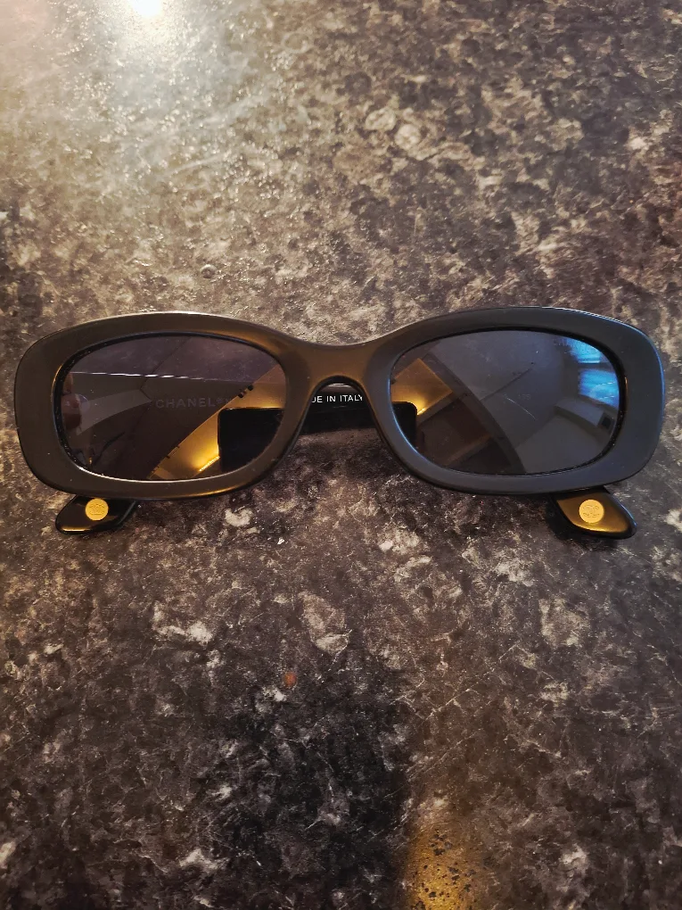 Chanel sunglasses small image indicator(4)