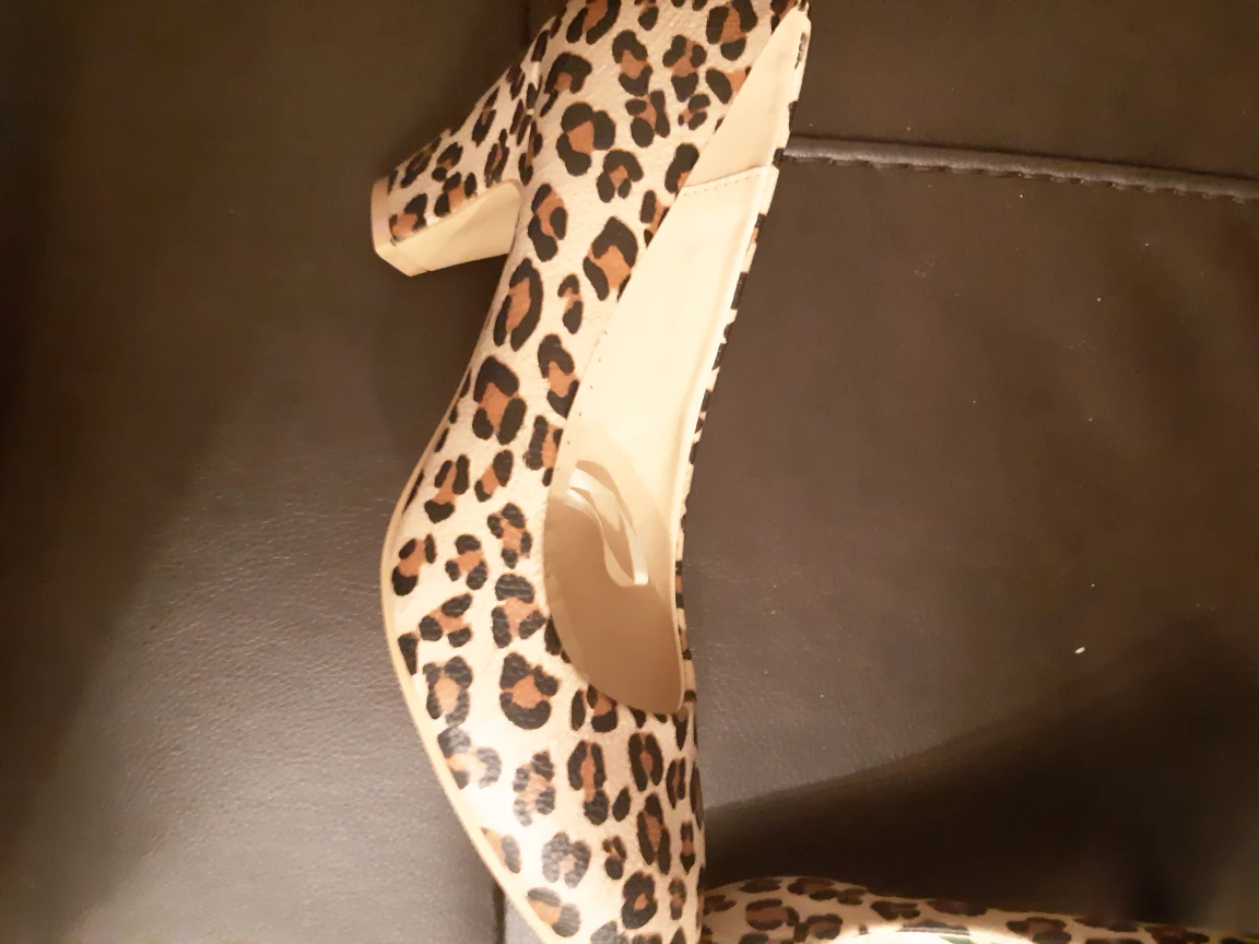 Talbots Leopard Print Heels - Size 7.5