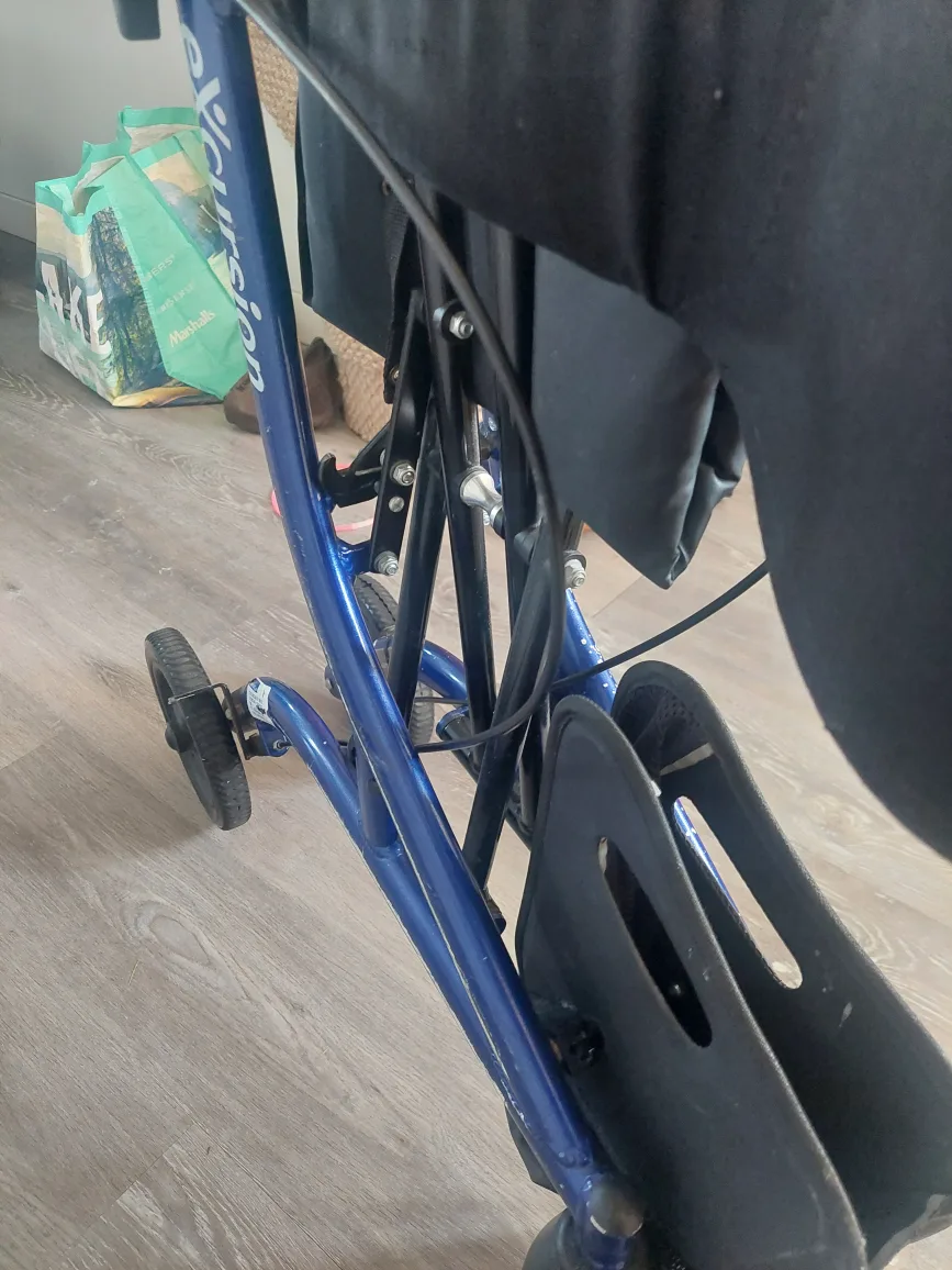 Airgo Excursion Mobility Walker image indicator(4)