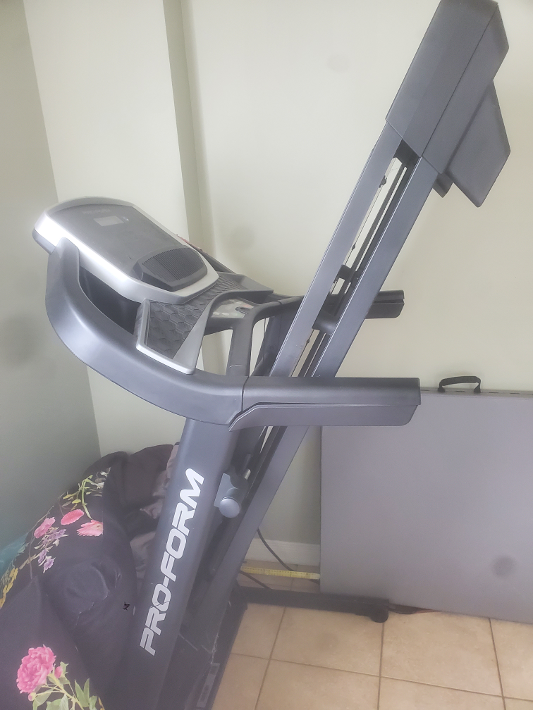 Pro-Form Sport 7.0 C Treadmill - photo 2