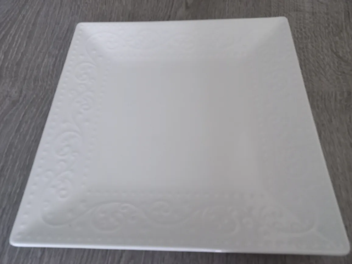 Square large plate thumbnail