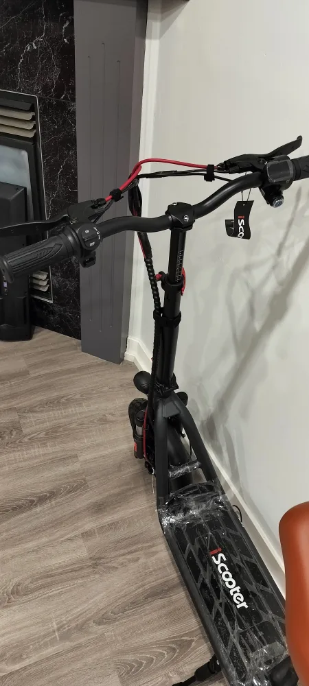 Electric Scooter with Seat & Basket image indicator(3)