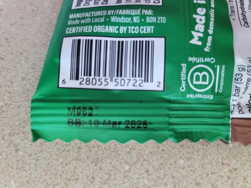 NEW! Coconut Dark Chocolate Bar 🇨🇦 image indicator(3)