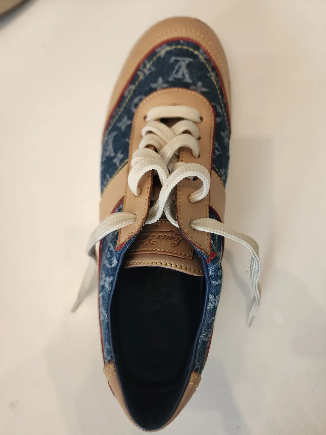 Retro Louis Vuitton Sneakers – Excellent Condition image indicator(6)