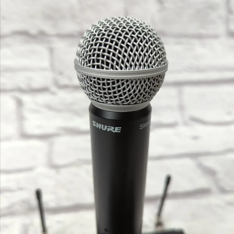 Shure BLX24/SM58 Wireless Microphone System thumbnail
