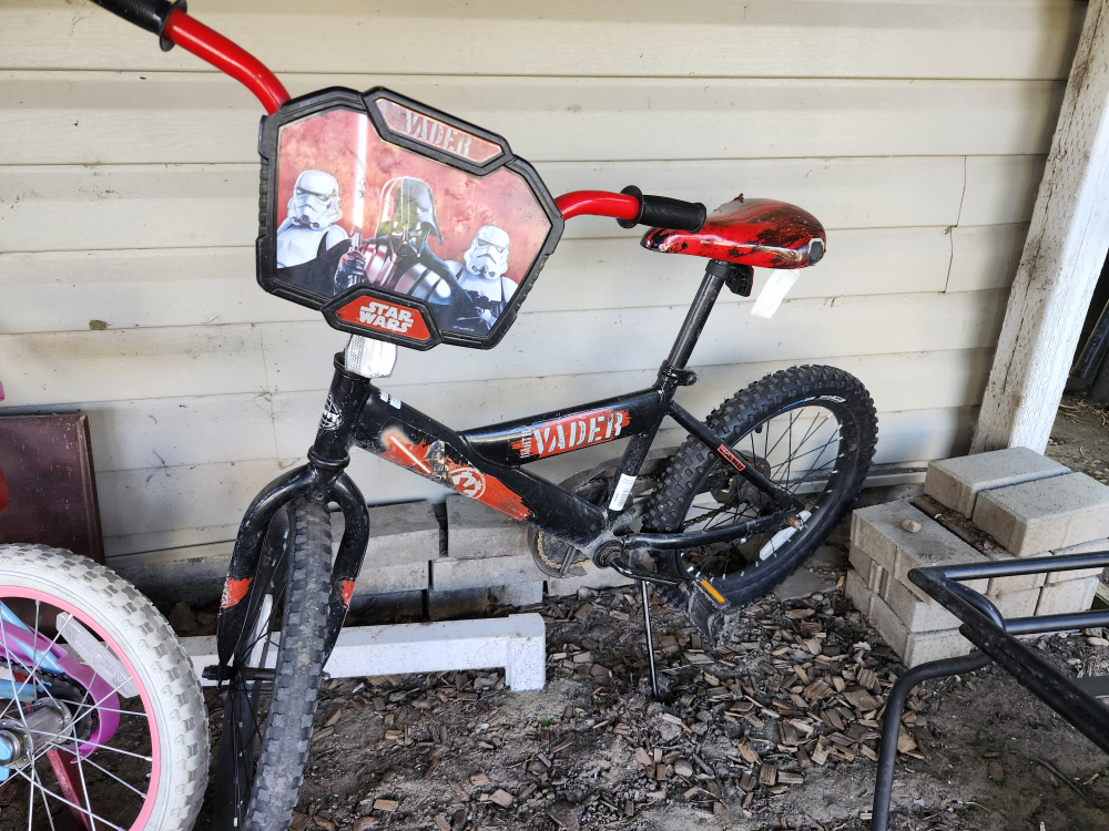 Star Wars Vader Kids Bike