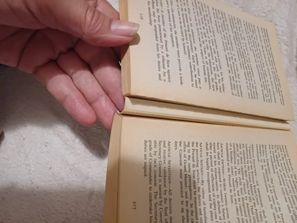 🇨🇦 FREE: Holy Blood, Holy Grail by Michael Baigent #freecycle image indicator(3)