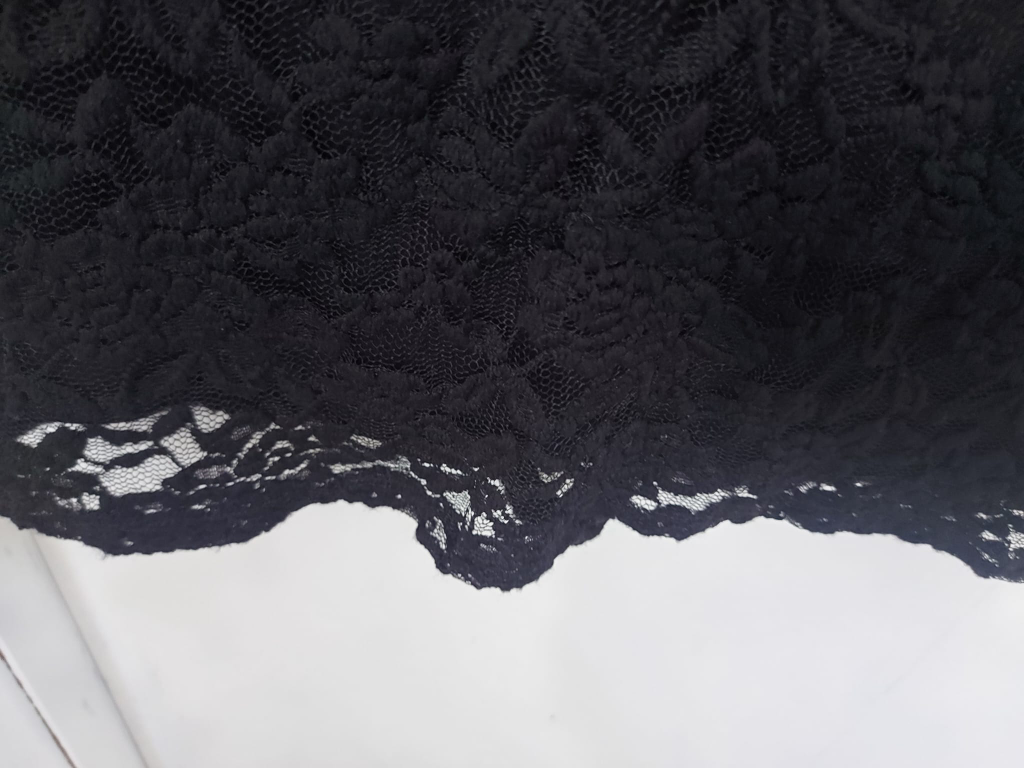 Lace Dresses sizes 14/16. - photo 3