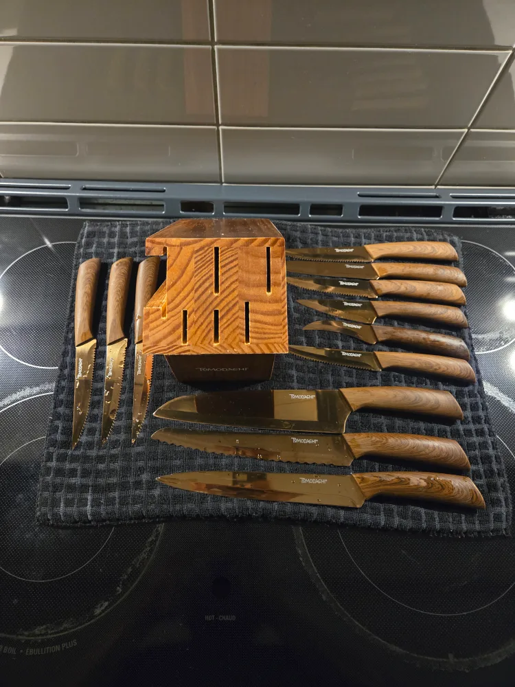 Tomodachi 13-Piece Knife Set with Wood Block image indicator(2)