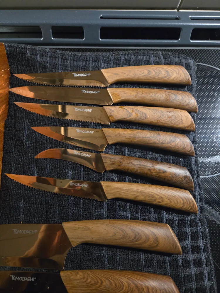 Tomodachi 13-Piece Knife Set with Wood Block image indicator(3)