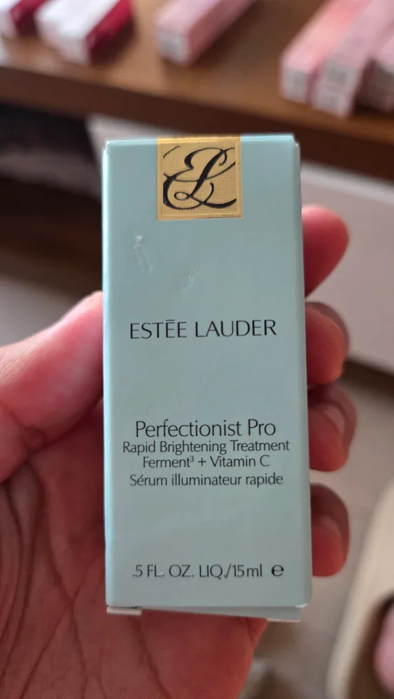 *NEW w/ box* Estée Lauder Perfectionist Pro Rapid Brightening image indicator(3)