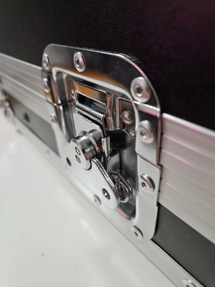 Traktor Kontrol S3 DJ Controller with Case image indicator(6)