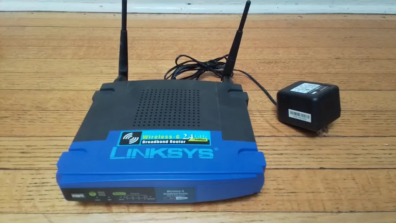Linksys Wireless-G Broadband Router WRTS40 thumbnail