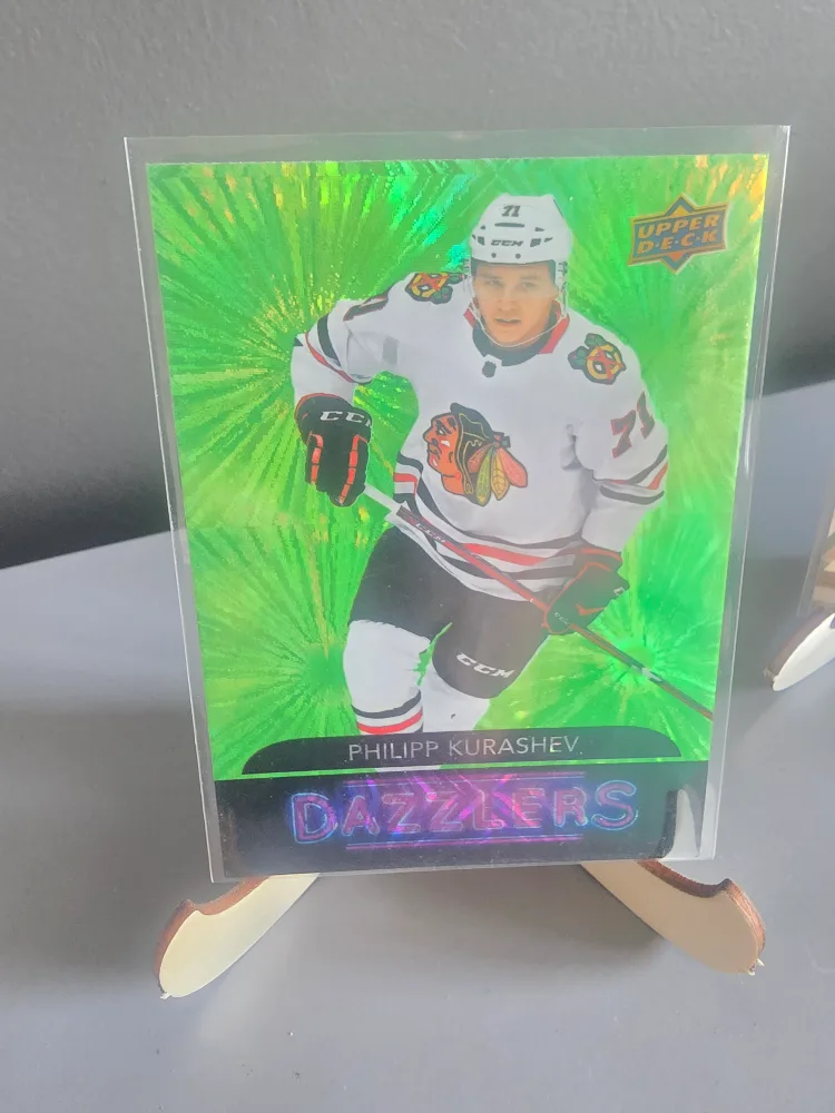 Philipp Kurashev Upper Deck Green Dazzlers Hockey Card thumbnail