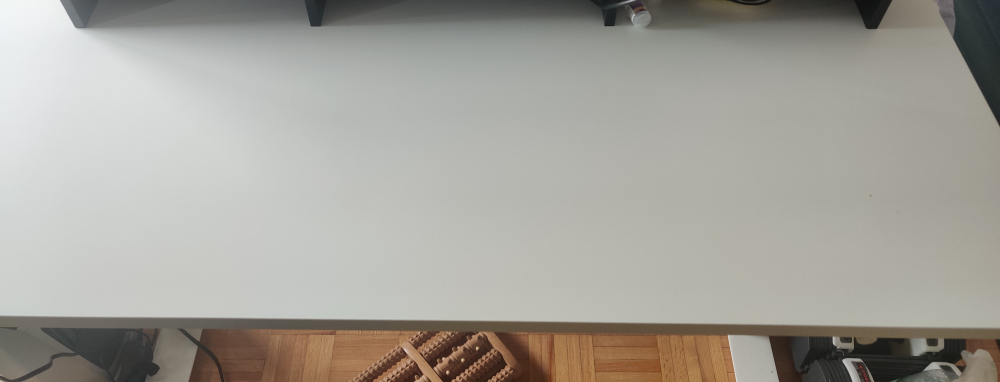 Office desk and Gaming Chair