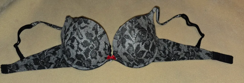 La Senza Perfectly Me Bra, Size 32C thumbnail