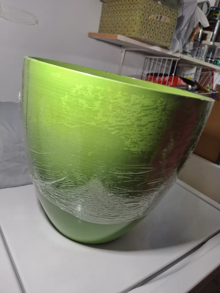 Large Green Plant Pot - 15 inch Diameter 🇨🇦 thumbnail