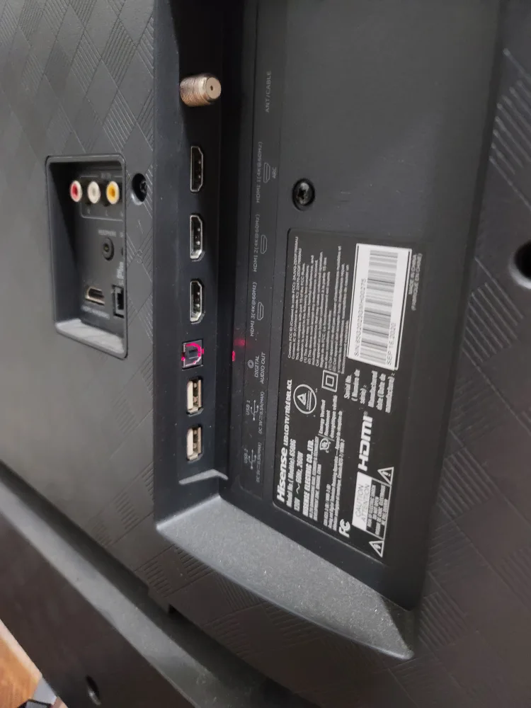 FREE Hisense 65" TV Broken Screen image indicator(6)