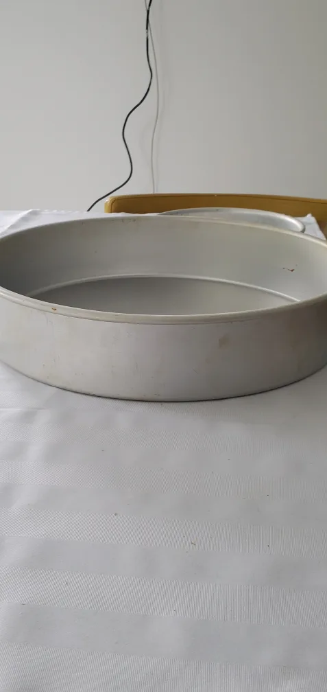 Wilton Round Cake Pan thumbnail