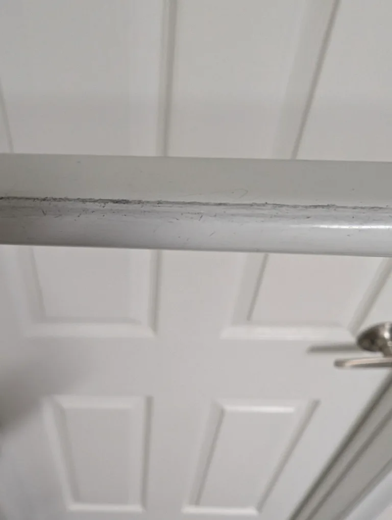 IKEA Clothes Rack - White image indicator(2)